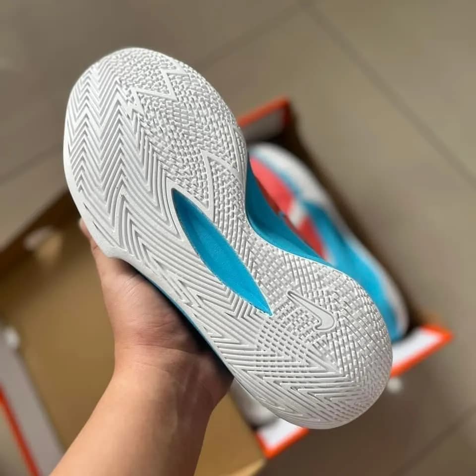کفش بسکتبال نایکی Nike Precision 6 — تصویر ۵