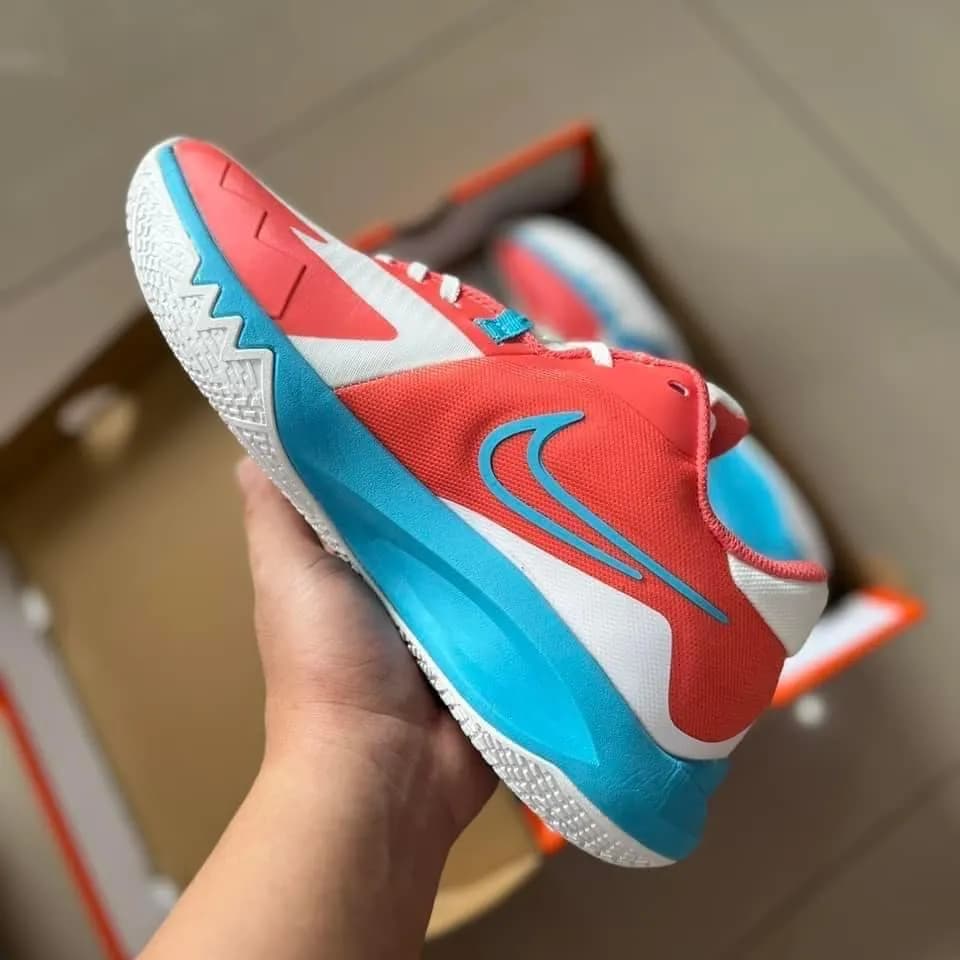 کفش بسکتبال نایکی Nike Precision 6 — تصویر ۳