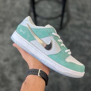 نایک اس بی دانک لو آپریل اسکیت برد Nike SB Dunk Low April Skateboards