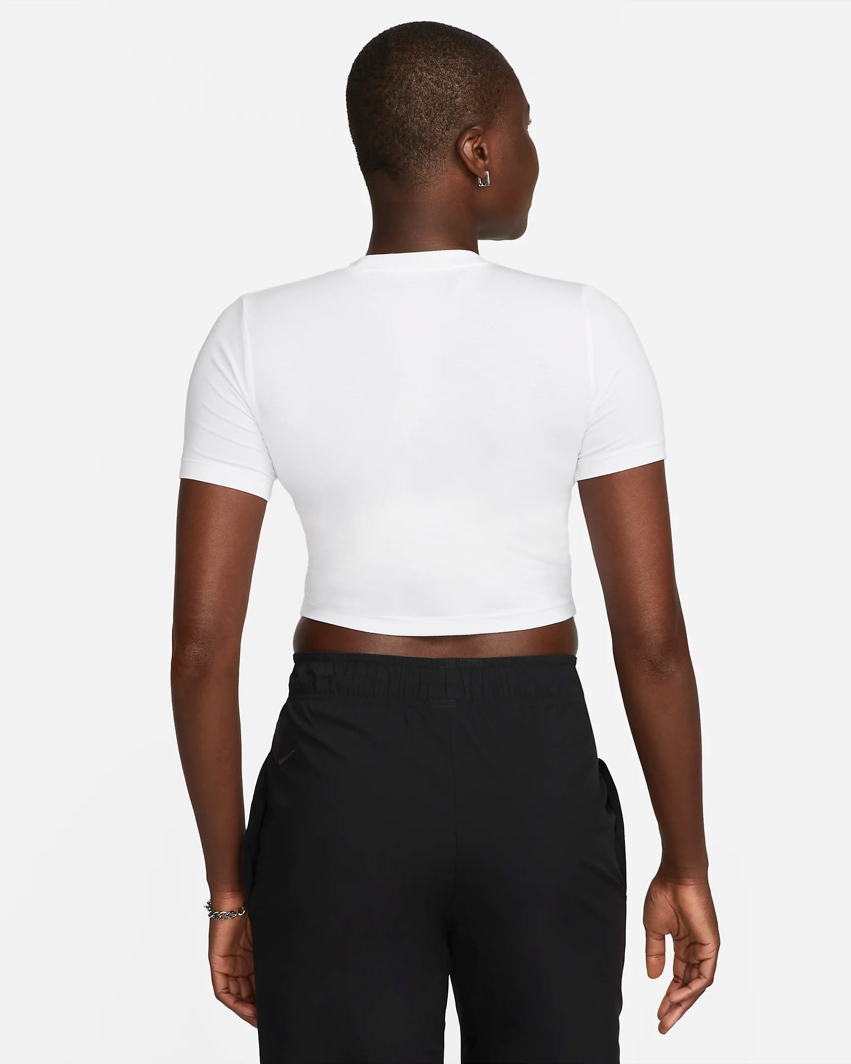تیشرت زنانه نایکی اورجینال-Nike Sportswear Essential — تصویر ۲