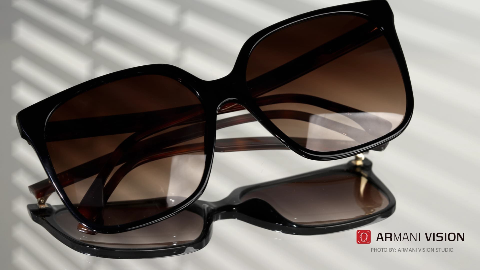 عینک فندی FENDI – FE40030I – 1F — تصویر ۷