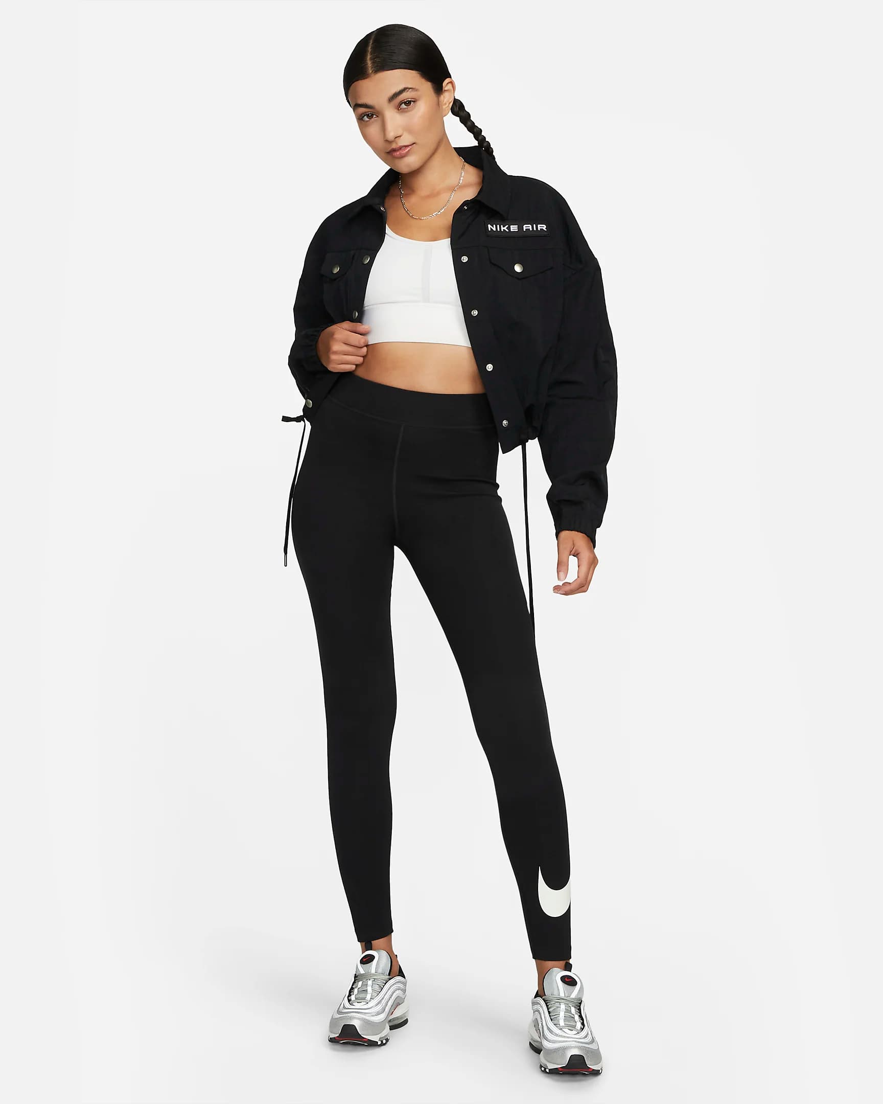 Nike Sportswear Classics — تصویر ۴