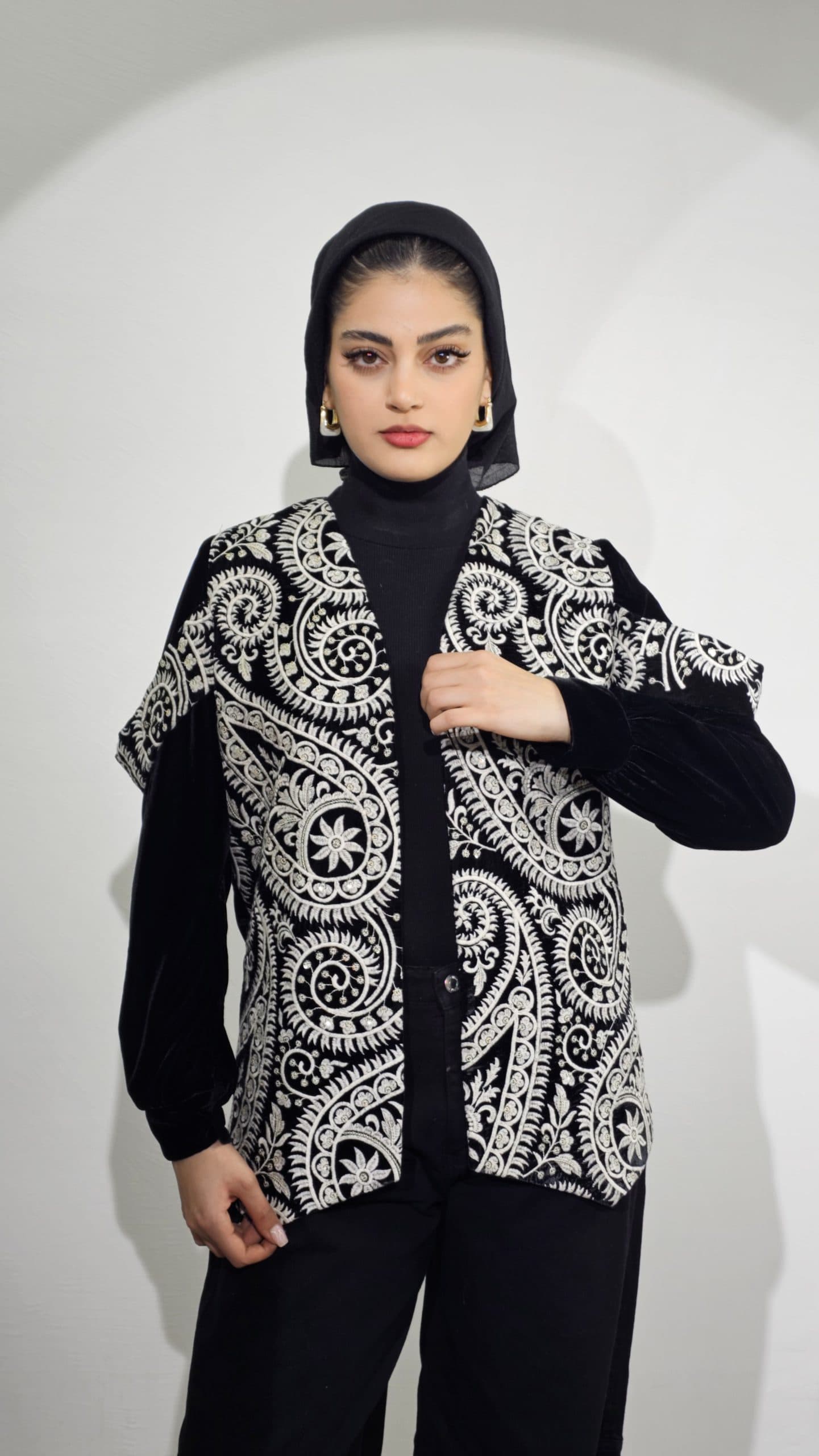 کت زنانه سوزن دوزی طرح 1