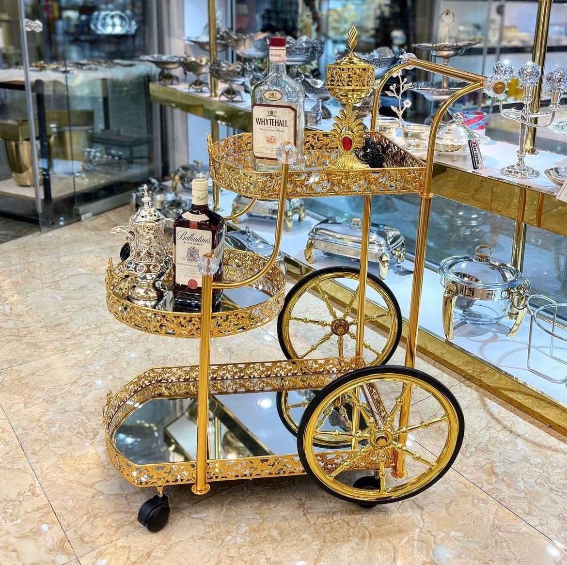 میزبار طلایی چرخدار