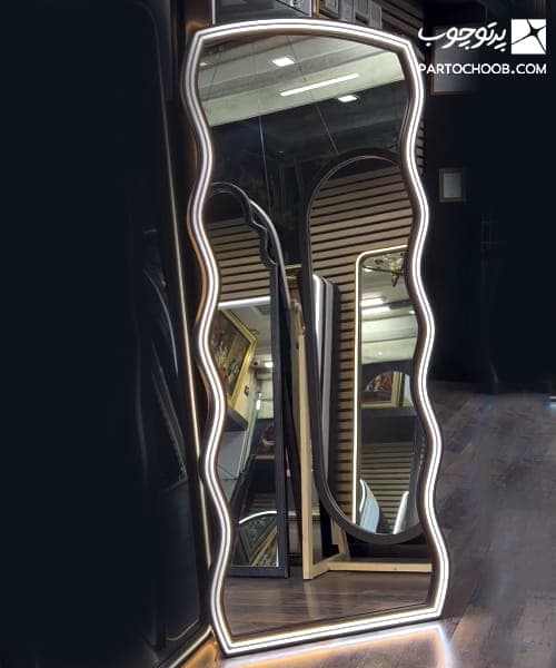 آینه دفرمه نئونی مدل کمند