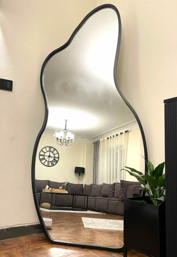 آینه قدی دفرمه قاب چوبی