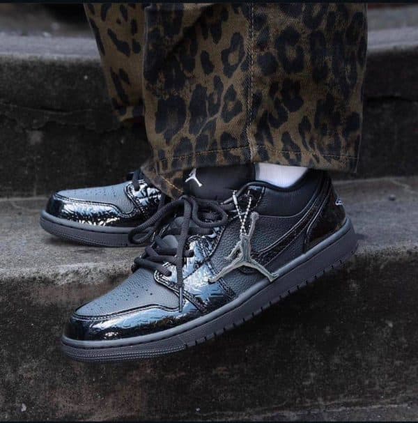 نایک ایرجردن وان اس ای چرم فول مشکی Air Jordan 1 Low SE Shoes Low-top