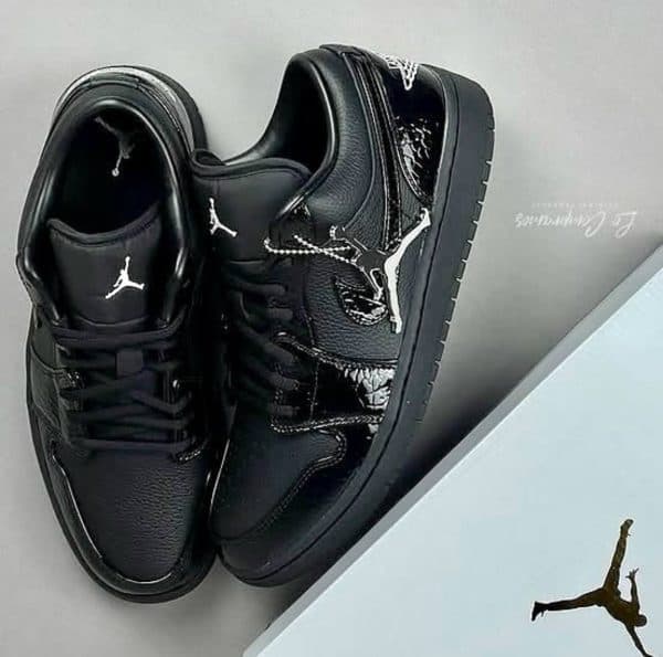 نایک ایرجردن وان اس ای چرم فول مشکی Air Jordan 1 Low SE Shoes Low-top — تصویر ۷