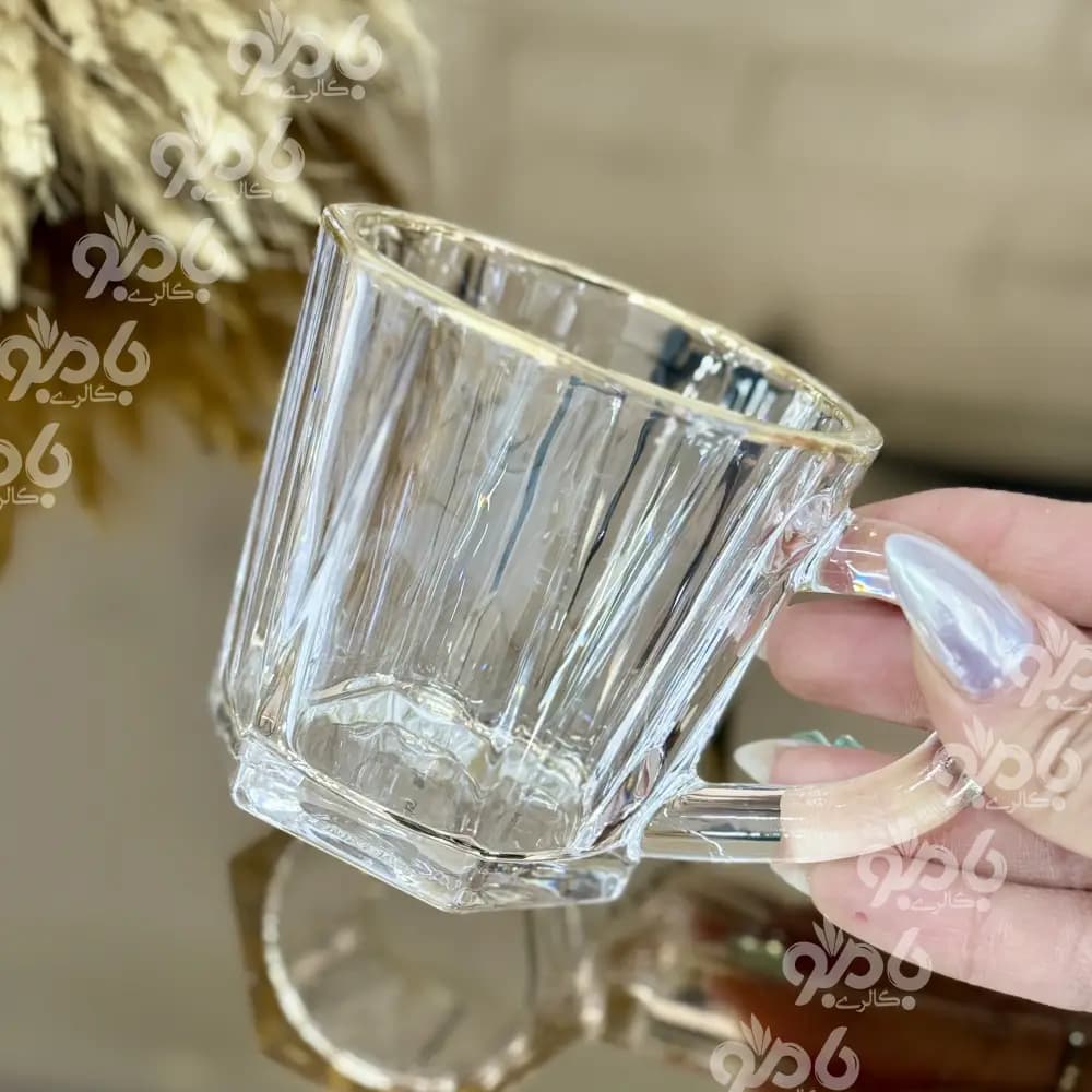 فنجان بلینک گریس لب طلایی B153