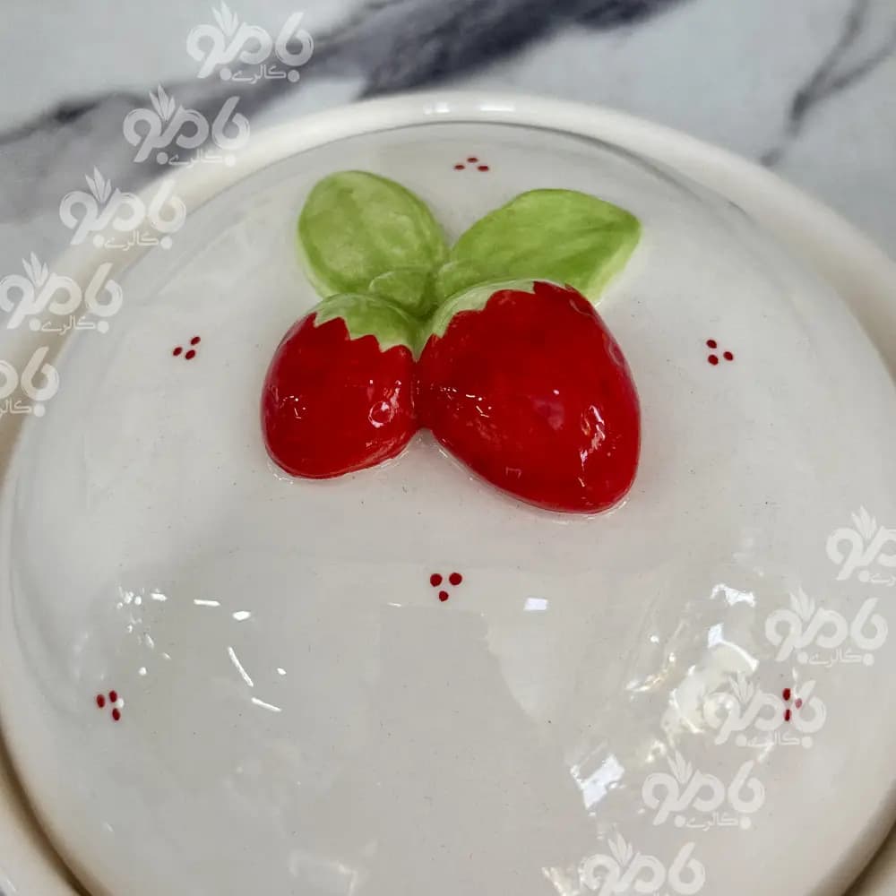 کره خوری توت فرنگی — تصویر ۴
