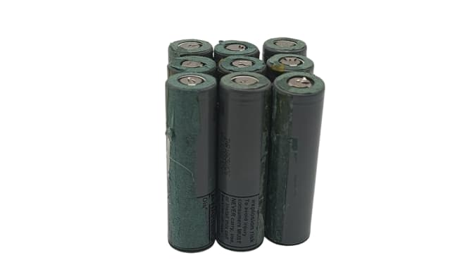 باتری لیتیوم یون مدل LG-INR18650-M26-10C-HP-2600Mah(کارکرده در حد نو) — تصویر ۲