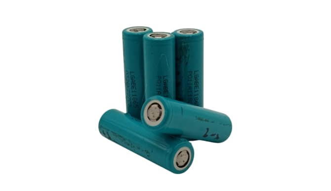 باتری لیتیوم یون مدل LG-LGABE11865-3200Mah (کارکرده در حد نو)