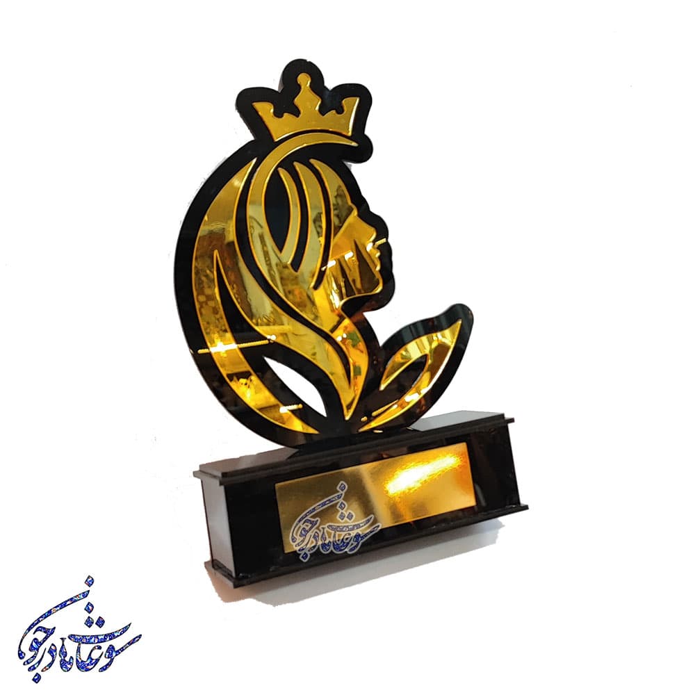 تندیس آرایشگری — تصویر ۳