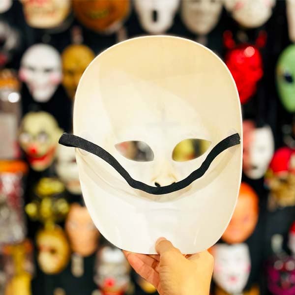 نقاب صلیب فیلم پاکسازی (THE PURGE) — تصویر ۵
