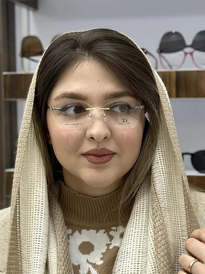عینک طبی زنانه بیکیمبرگس کد IP534 — تصویر ۳