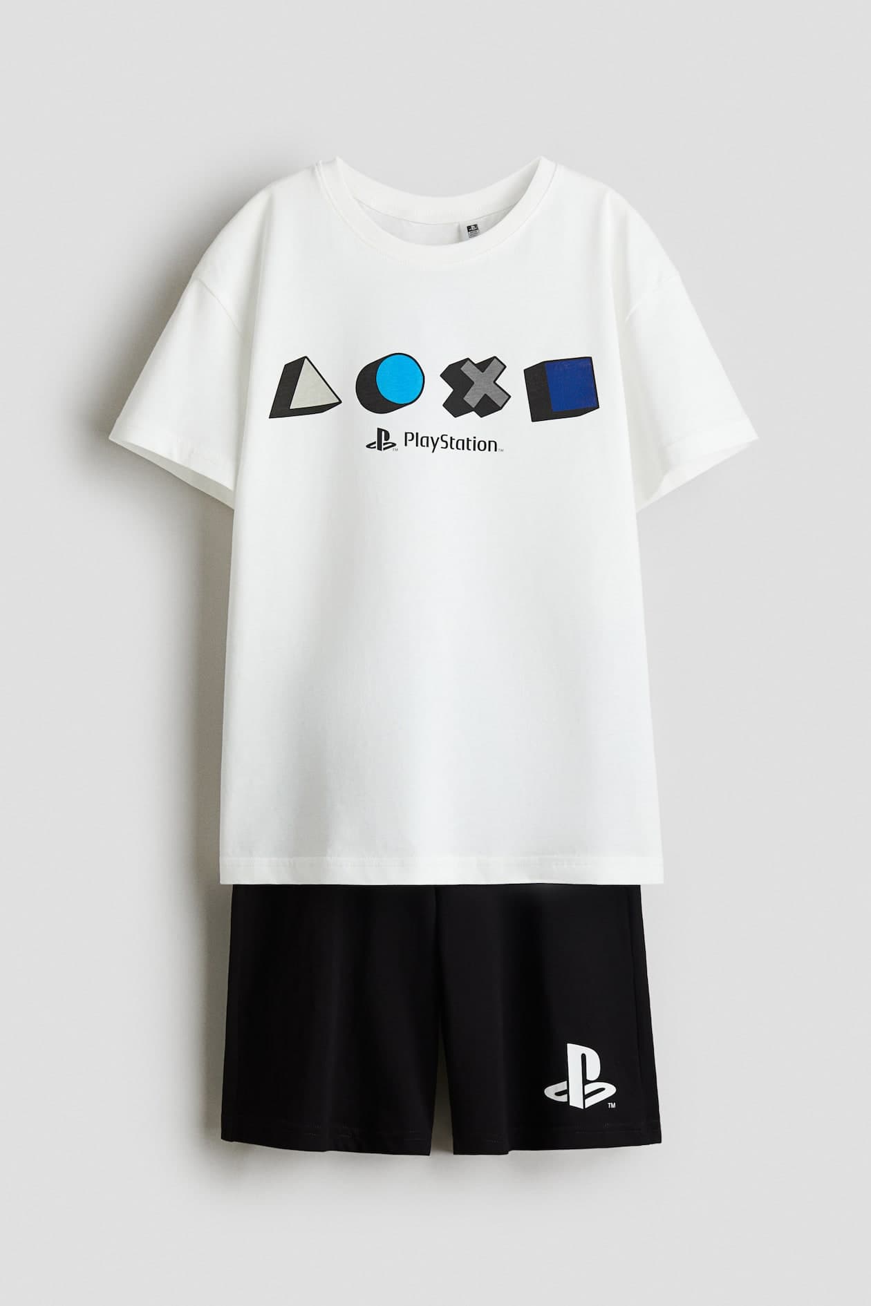 ست طرح Play station برند H&M
