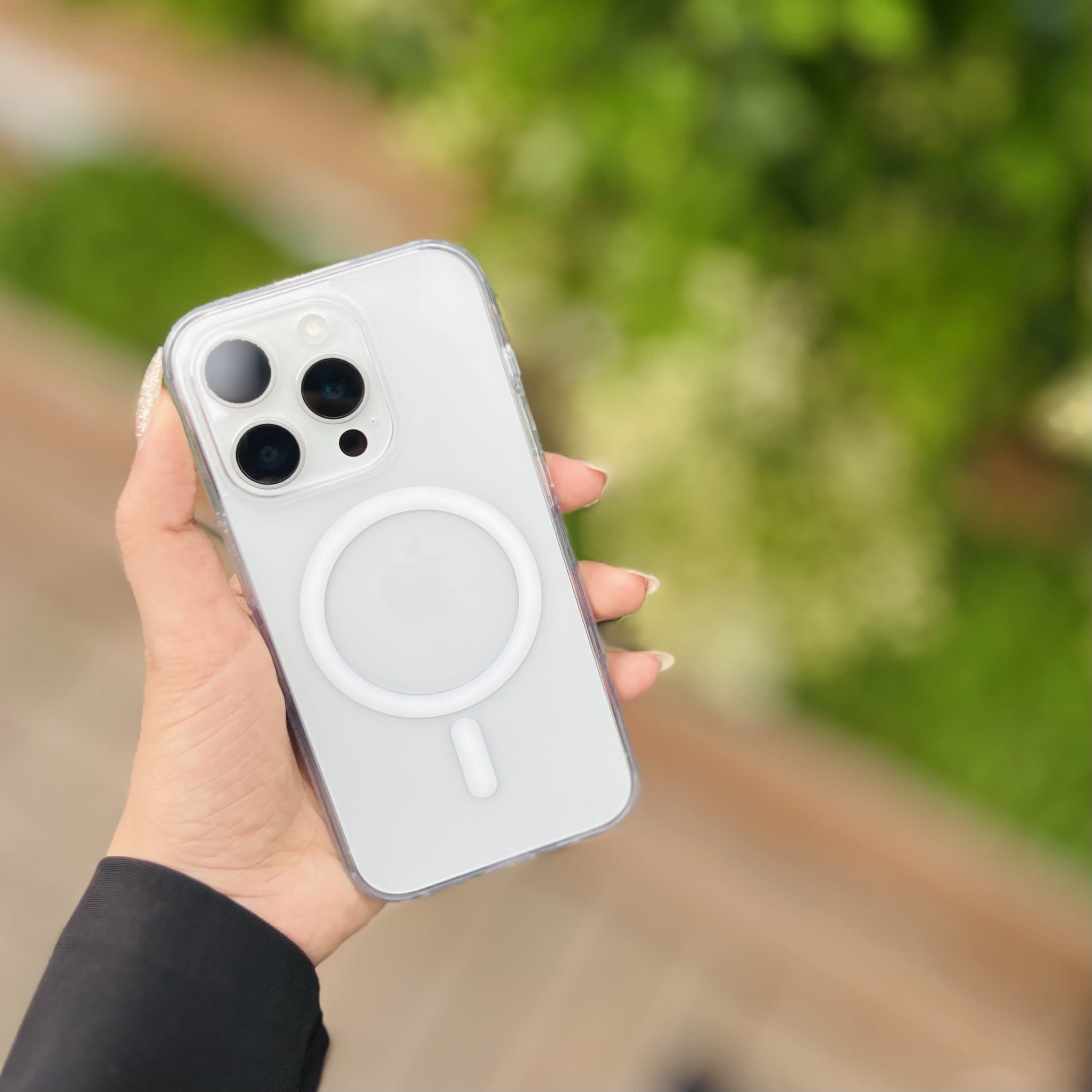 قاب spigen مگ سیف دار آیفون
