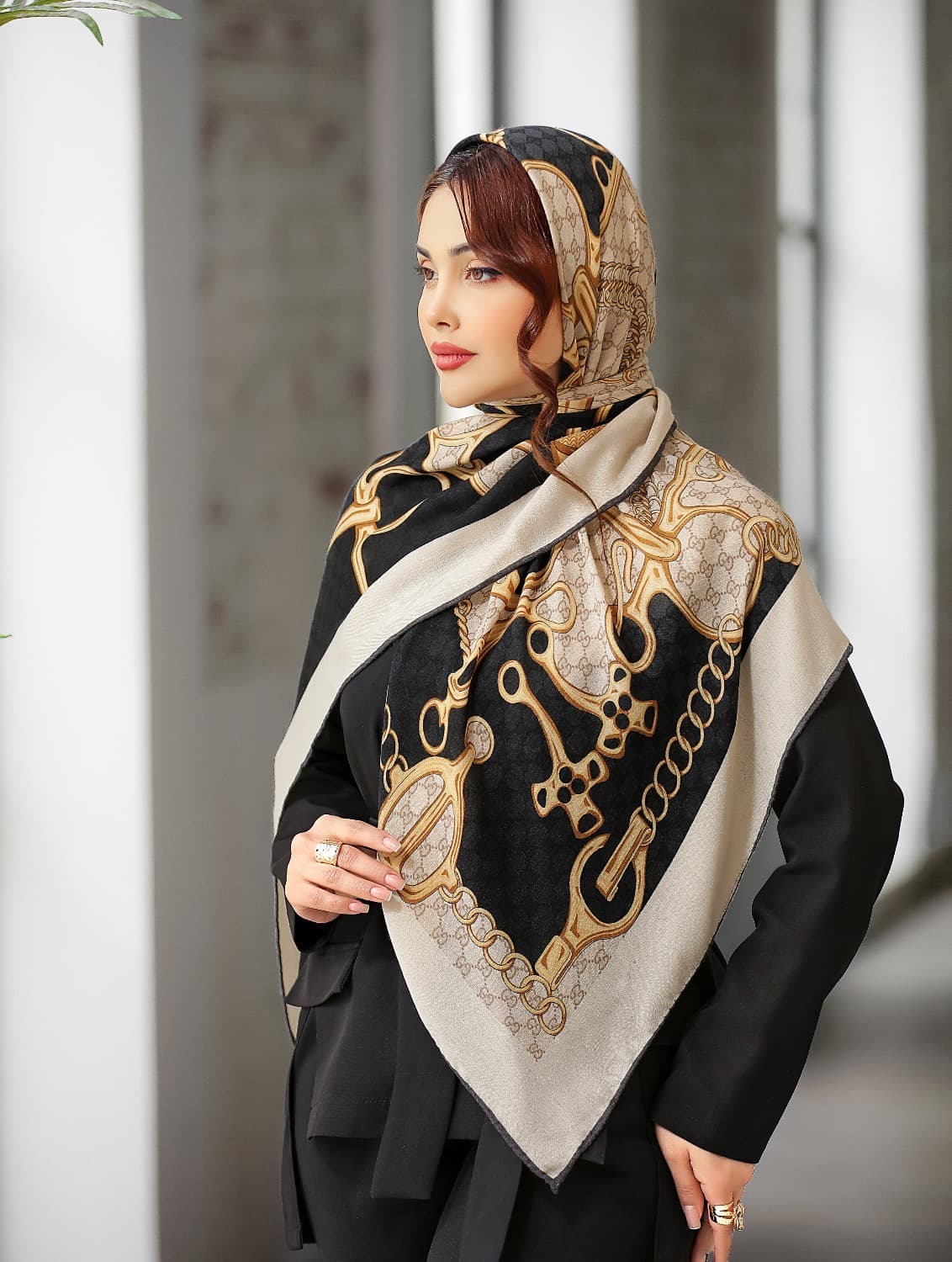 روسری نخی مانا — تصویر ۴
