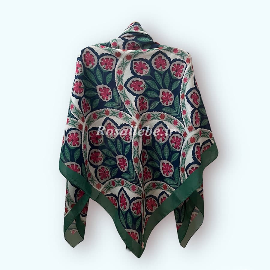روسری نخی گلبرگ — تصویر ۲