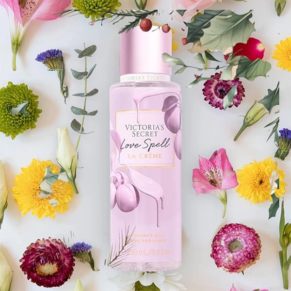 بادی اسپلش زنانه 250ml ویکتوریا سکرت مدل Love Spell La Crème امارات — تصویر ۳