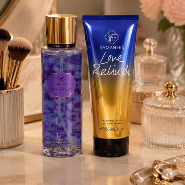 ست هدیه بادی اسپلش و لوسیون بدن یامانفن مدل Love Relish — تصویر ۳