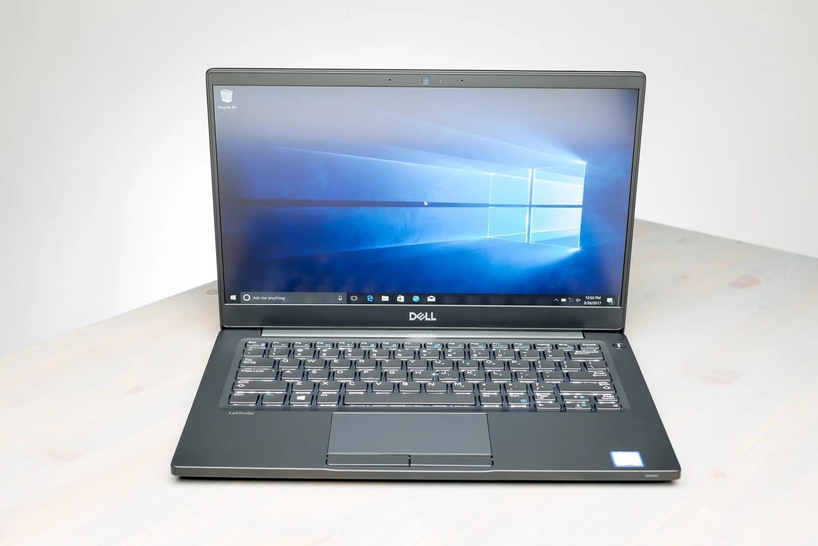 لپ تاپ دل Dell Latitude 7380 | Core i7-7600U | Ram 8 | SSD 256 — تصویر ۴