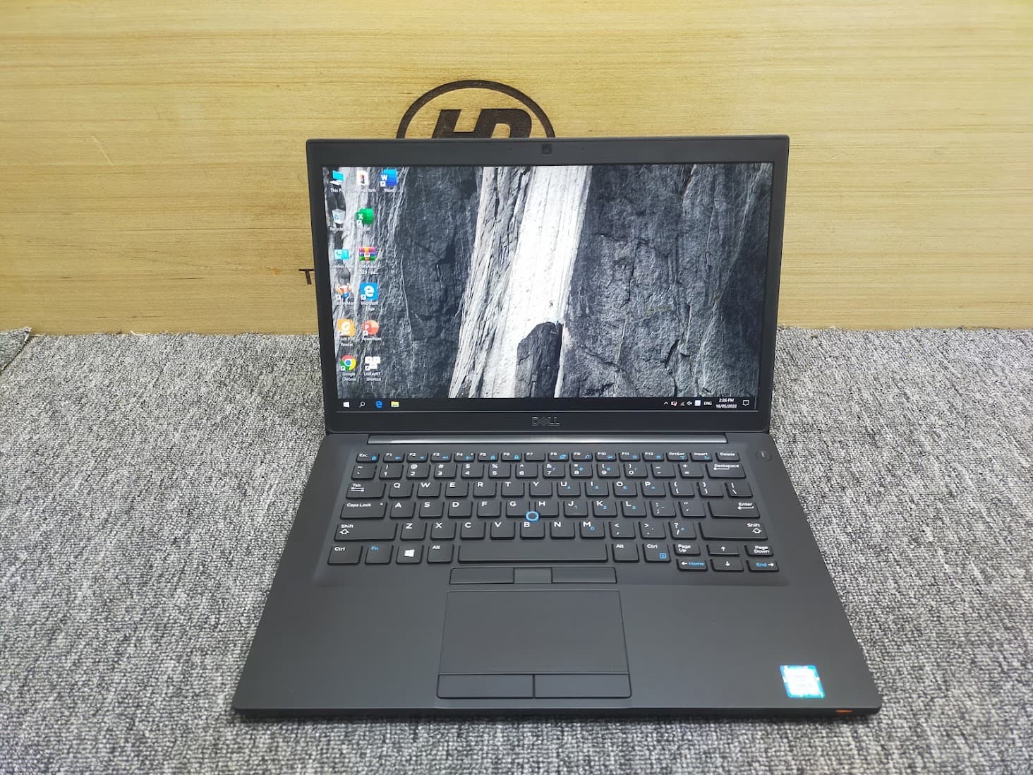 لپ تاپ DELL Latitude 7480 | Corei5 7th | RAM 16 — تصویر ۲