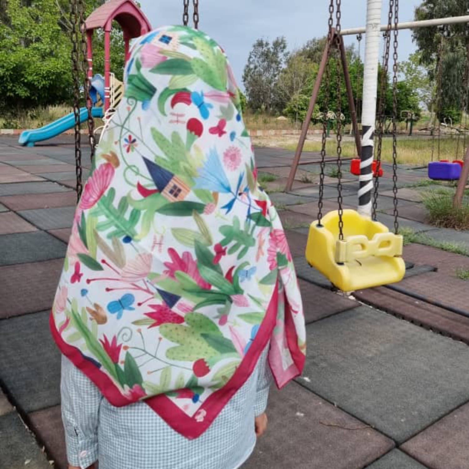 روسری نخی قواره متوسط (قواره 110) خونه درختی