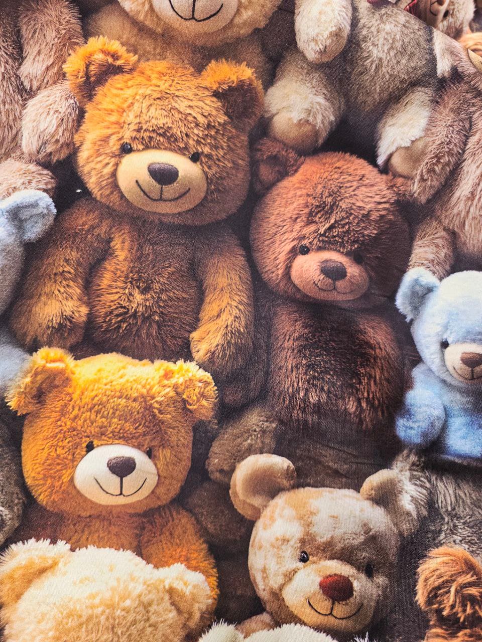 پارچه عرض 240 صد در صد نخ با بافت ساتنی طرح تدی — تصویر ۲