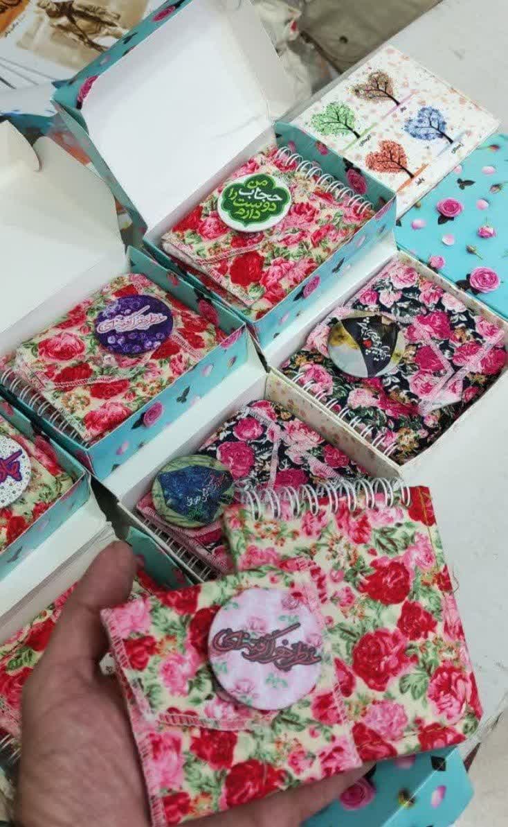 پک جدید شامل جانماز وپیکسل و دفترچه(قبل ازسفارش موجودی بگیرید)