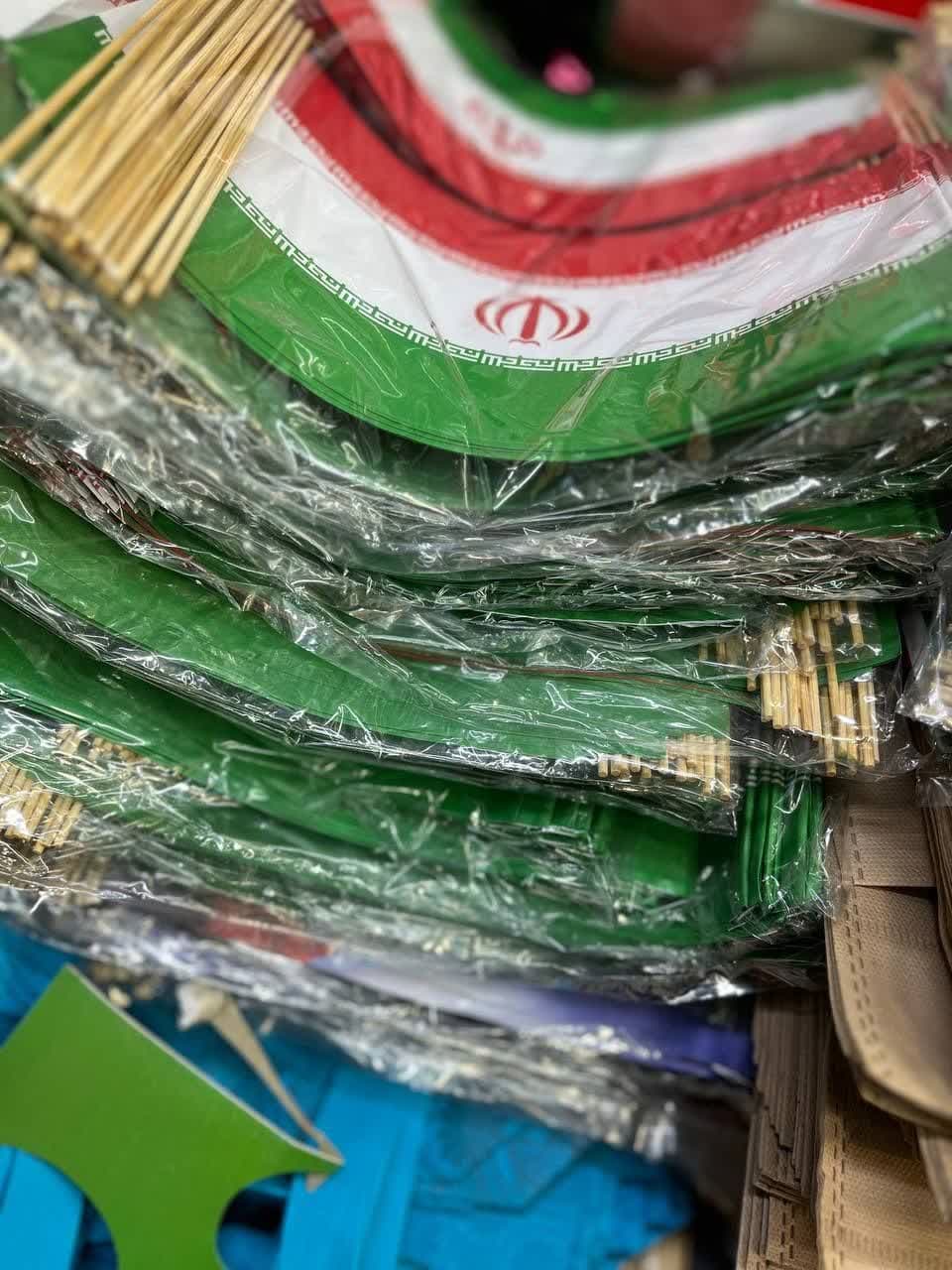 پرچم کاغذی ایران بسته بندی ۵۰عددی(قبل ازسفارش موجودی بگیرید) — تصویر ۳