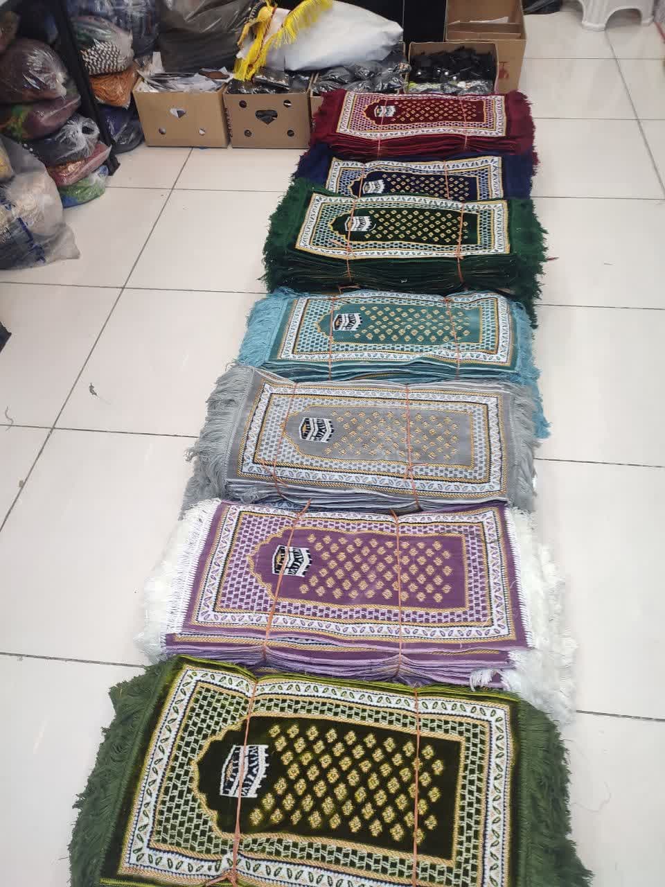 سجاده مخمل کوچک(قبل ازسفارش موجودی بگیرید)