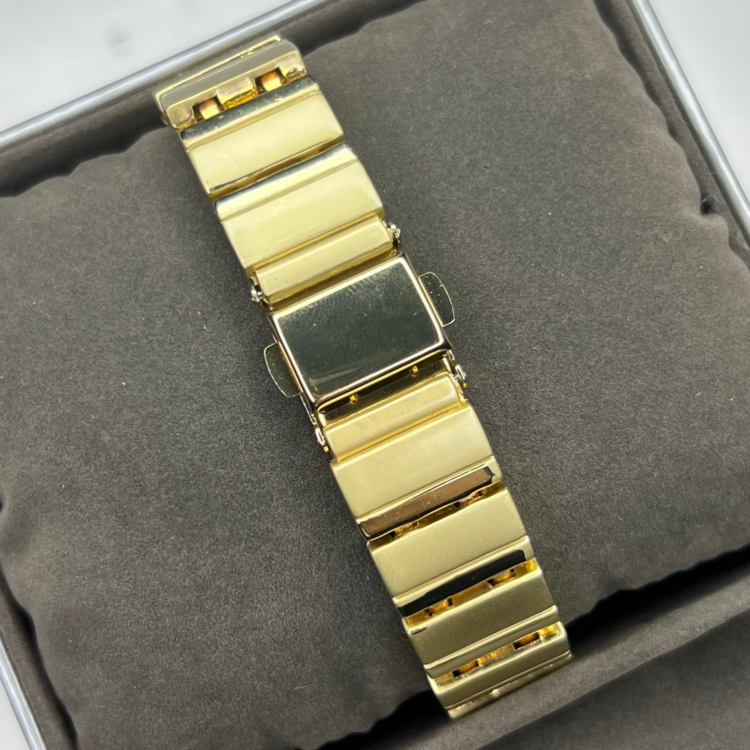 ساعت زنانه امگا OMEGA Constellation — تصویر ۵