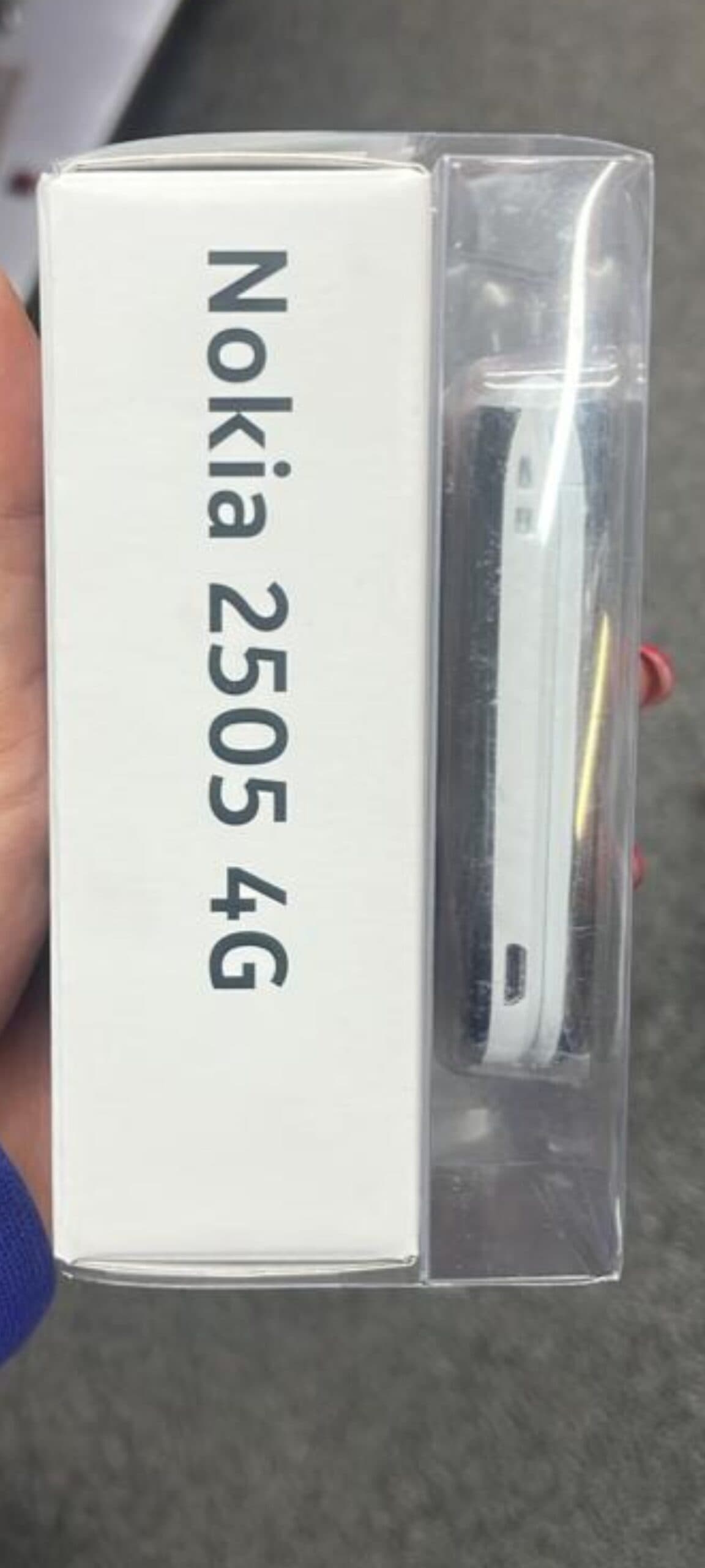گوشی موبایل طرح نوکیا تاشو Nokia 2505 — تصویر ۴