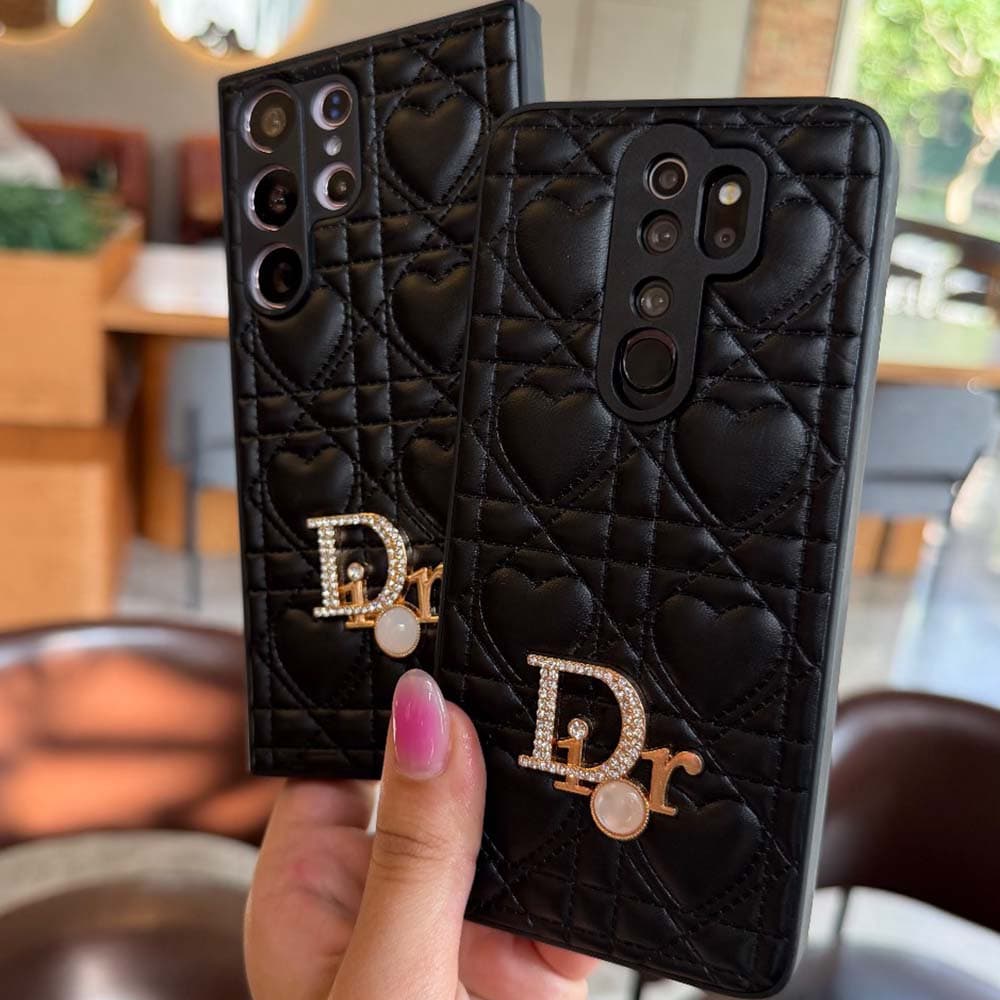 قاب پافری Dior Heart کد TRD مناسب برای گوشی موبایل سامسونگ گلکسی Samsung Galaxy A12 / A13 / A14 / A23 / A24 / A30S / A32 4G / A33 / A50 / A50S / A51 / A52 / A52S / A53 / A54 / A71 / A72 / A73 / Note 2 — تصویر ۲