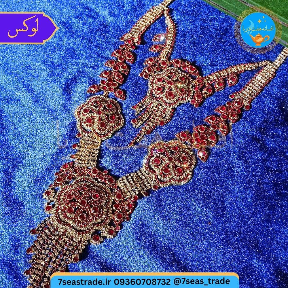 ست زنانه نفیس سلطنتی سوپر لوکس جاری شکن نگین زرشکی قد ۴۰ مدل «رز شش پر» — تصویر ۳
