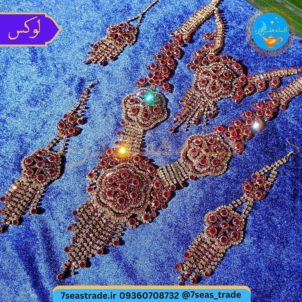 ست زنانه نفیس سلطنتی سوپر لوکس جاری شکن نگین زرشکی قد ۴۰ مدل «رز شش پر»