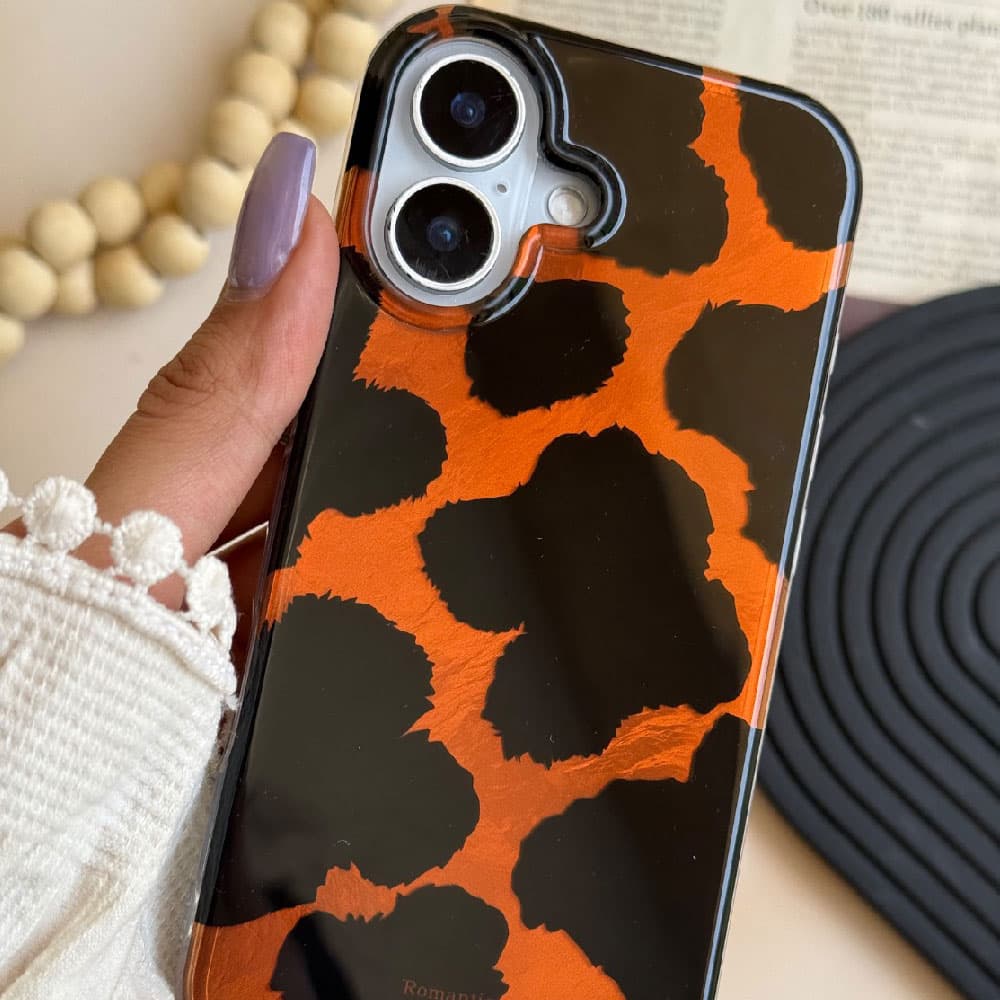 قاب پلنگی – wild flame کد mb مناسب برای گوشی موبایل آیفون Apple iPhone 13 / 13 Pro / 13 Pro Max / 14 Pro / 14 Pro Max / 15 / 15 Pro / 15 Pro Max / 16 / 16 Pro / 16 Pro Max / 17 / 17 Pro / 17 Pro — تصویر ۲