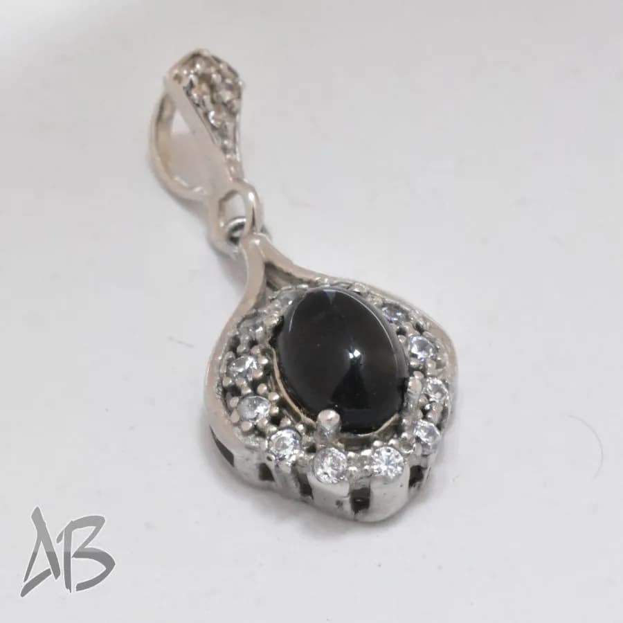 گردنبند یا مدالی نقره اصل زنانه نگین اسموکی کوارتز آبکاری طلا سفید آقابزرگ کد Med86 — تصویر ۴
