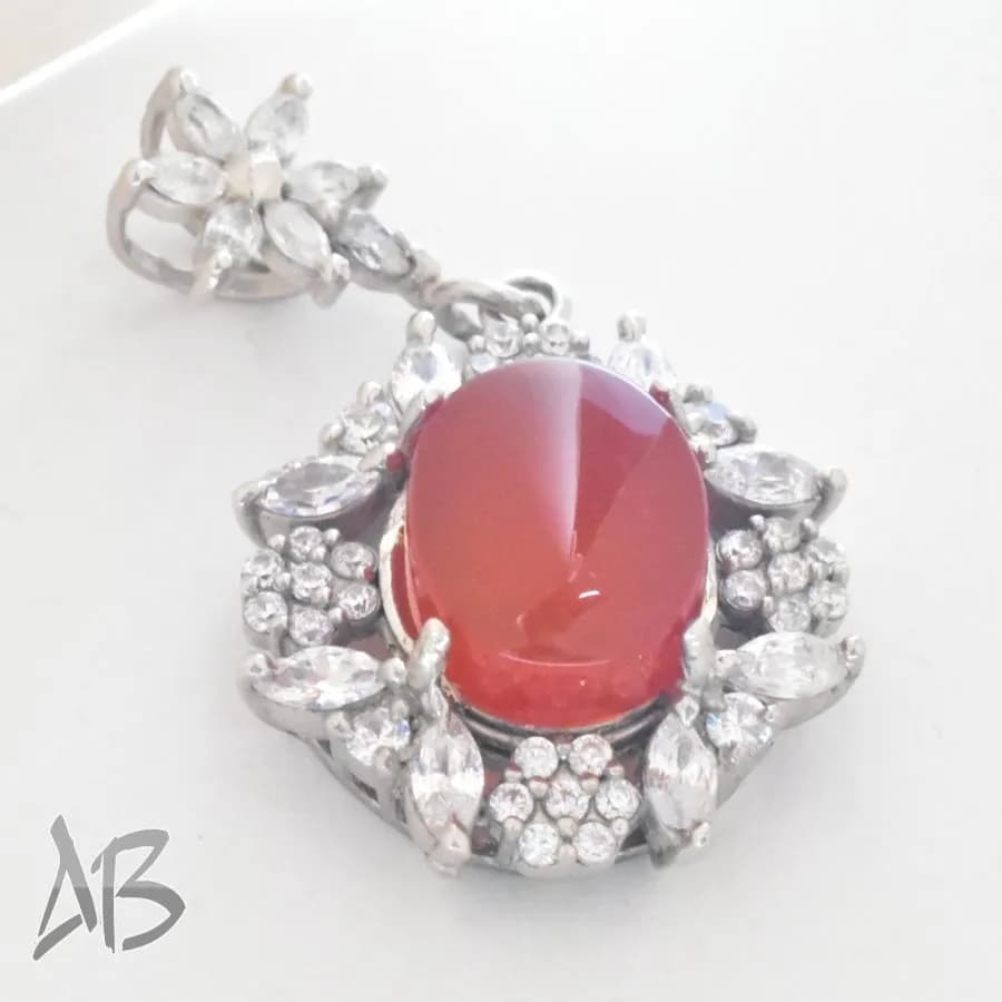 گردنبند نقره (مدالی) اصل زنانه نگین عقیق یمنی درشت خوشرنگ طرح جدید آقابزرگ کد Med77 — تصویر ۲