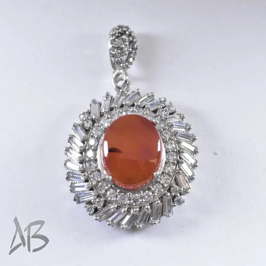 گردنبند نقره (مدالی) اصل زنانه نگین عقیق یمنی درشت خوشرنگ آقابزرگ کد Med69