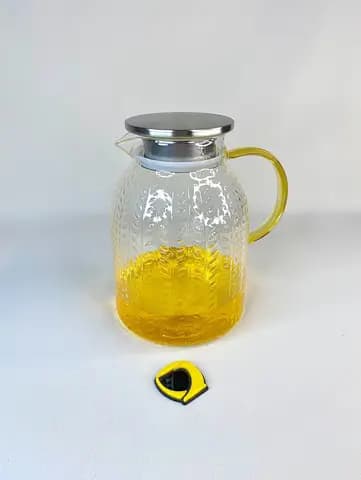 پارچ پیرکس گندمی درب استیل دسته طلایی 1800 میلی لیتر