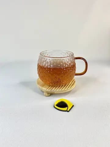 لیوان پیرکس پولکی خمره ای دسته قهوه ای
