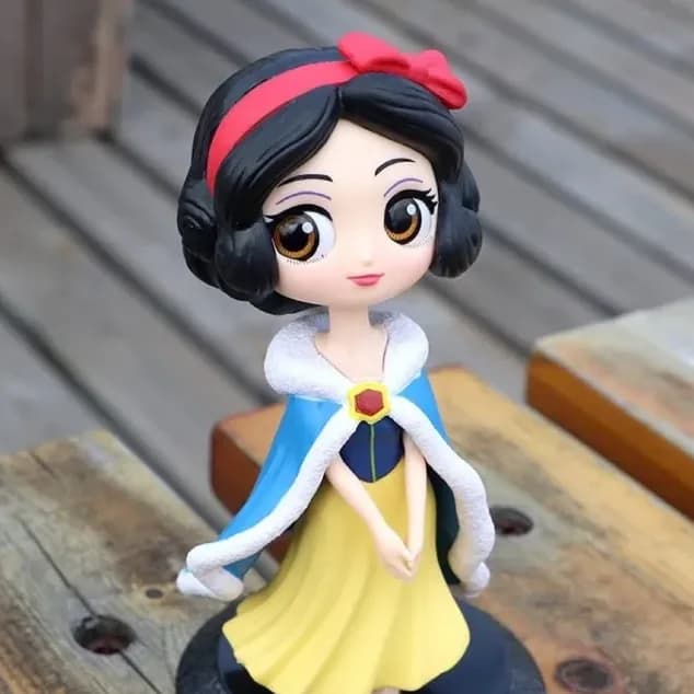 فیگور کیوپاسکت سفیدبرفی شنل آبی Snow White — تصویر ۷
