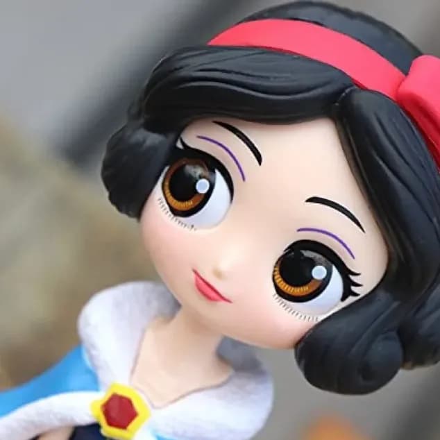 فیگور کیوپاسکت سفیدبرفی شنل آبی Snow White — تصویر ۶