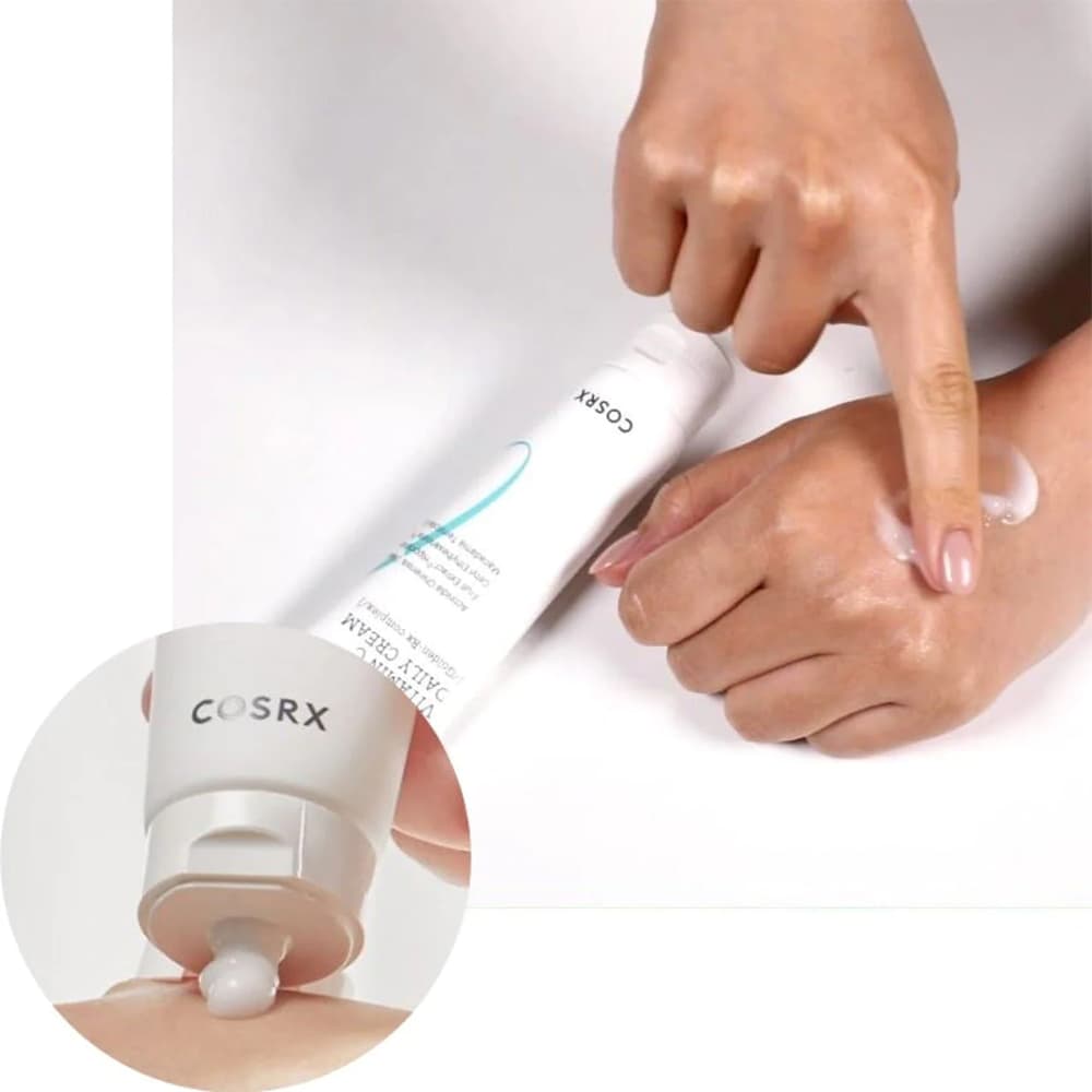 کرم روز و مرطوب کننده و آبرسان ویتامین سی پوست کزارکس COSRX Refresh AHA BHA VITAMIN C Daily Cream — تصویر ۲