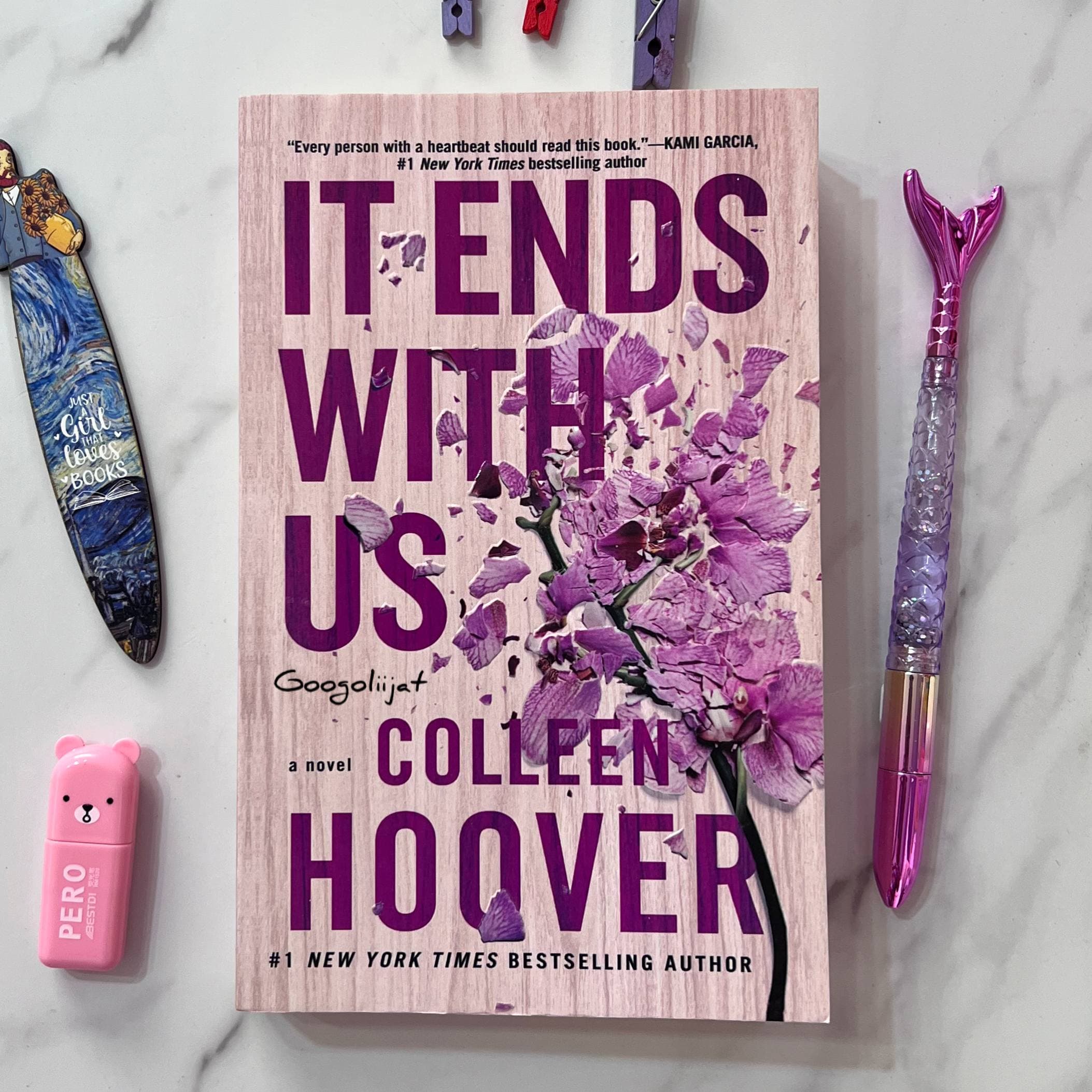 رمان انگلیسی It Ends with Us اثر Colleen Hoover