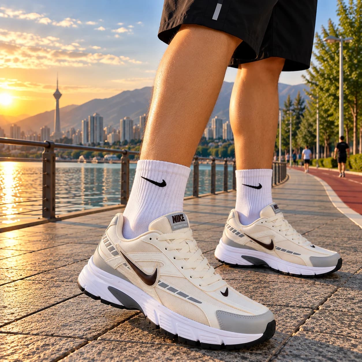 کتونی رانینگ راحتی نایک اینترناتور / NIKE INTERNATOR / رنگ سفید طوسی نایک سبز — تصویر ۶