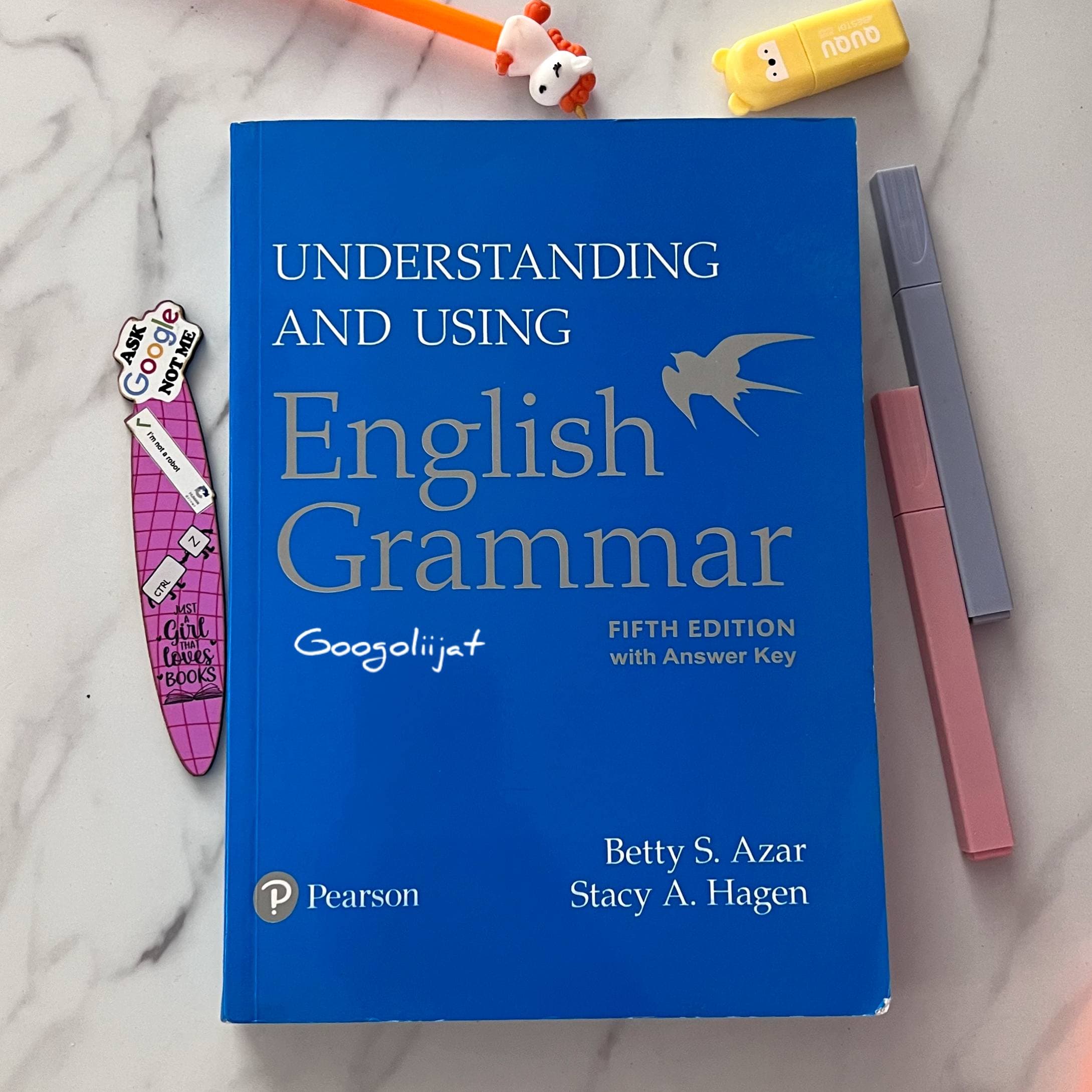 کتاب Understanding and using english grammar اثر Betty S. Azar and Stacy A. Hagen — تصویر ۲