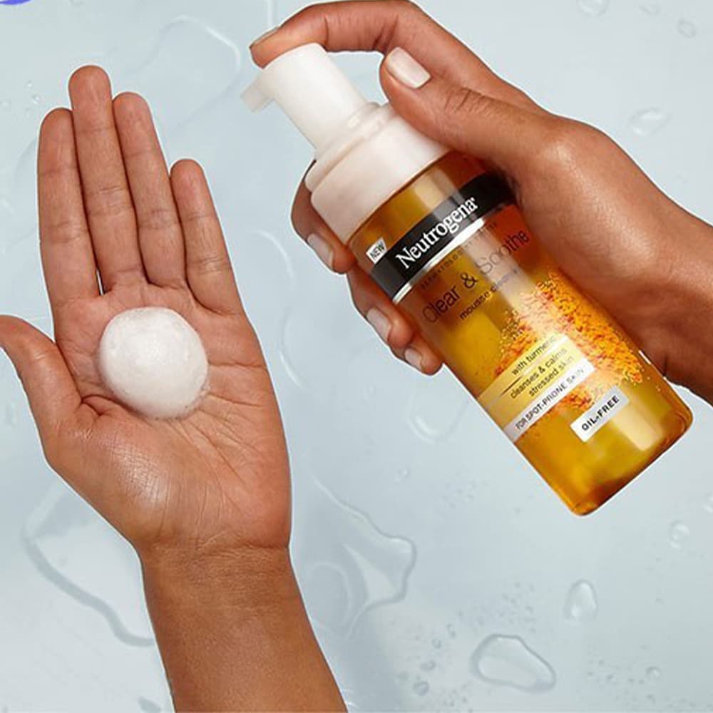 فوم شستشوی آبرسان زردچوبه نوتروژینا neutrogena clear soothe mousse cleanser — تصویر ۲